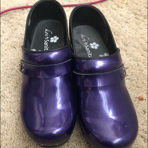 Nursing clogs